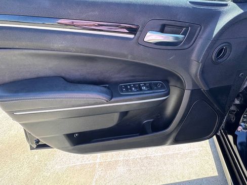 Used 2019 Chrysler 300 S w/ S Model Appearance Package RWD image 18