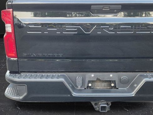 Used 2022 Chevrolet Silverado 1500 Custom AWD/4WD image 31