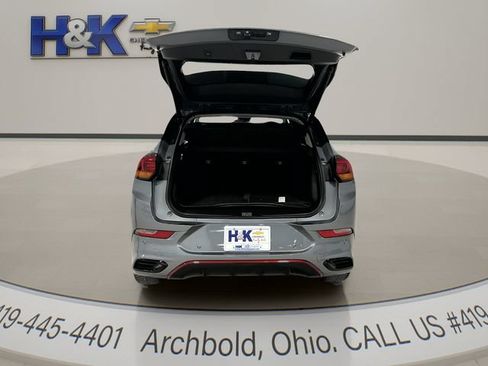 Used 2022 Buick Encore GX Essence w/ Advanced Technology Package FWD image 28