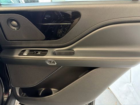 Used 2025 Lincoln Aviator 2WD w/ Jet Appearance Package image 34