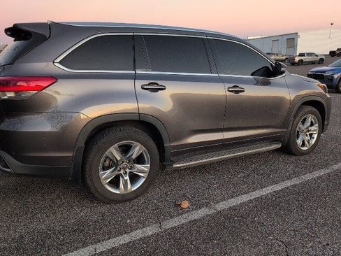 Used 2019 Toyota Highlander Limited image 5