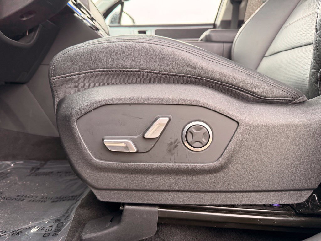 Used 2024 Hyundai Santa Fe Limited FWD image 28