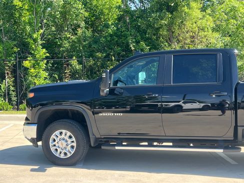 Used 2025 Chevrolet Silverado 3500 LT w/ Safety Package AWD/4WD image 7