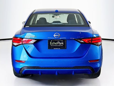 Used 2025 Nissan Sentra SV image 7