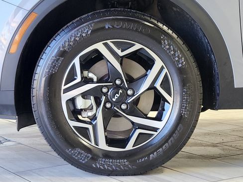 Used 2025 Kia Sportage LX AWD/4WD image 9