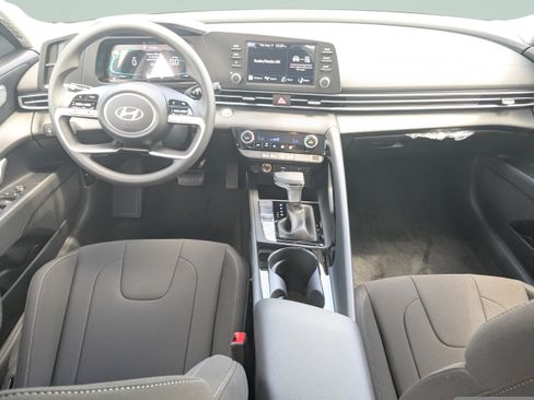 New 2026 Hyundai Elantra Hybrid FWD image 13