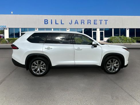 Used 2026 Toyota Grand Highlander FWD image 8