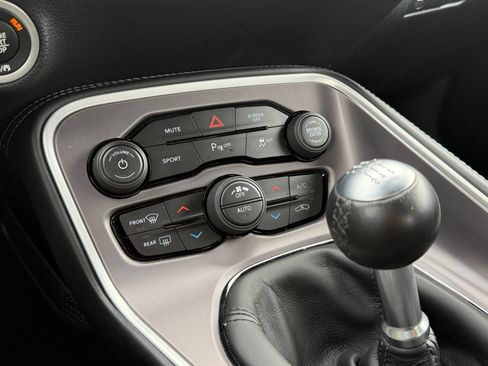 Used 2022 Dodge Challenger R/T RWD image 26