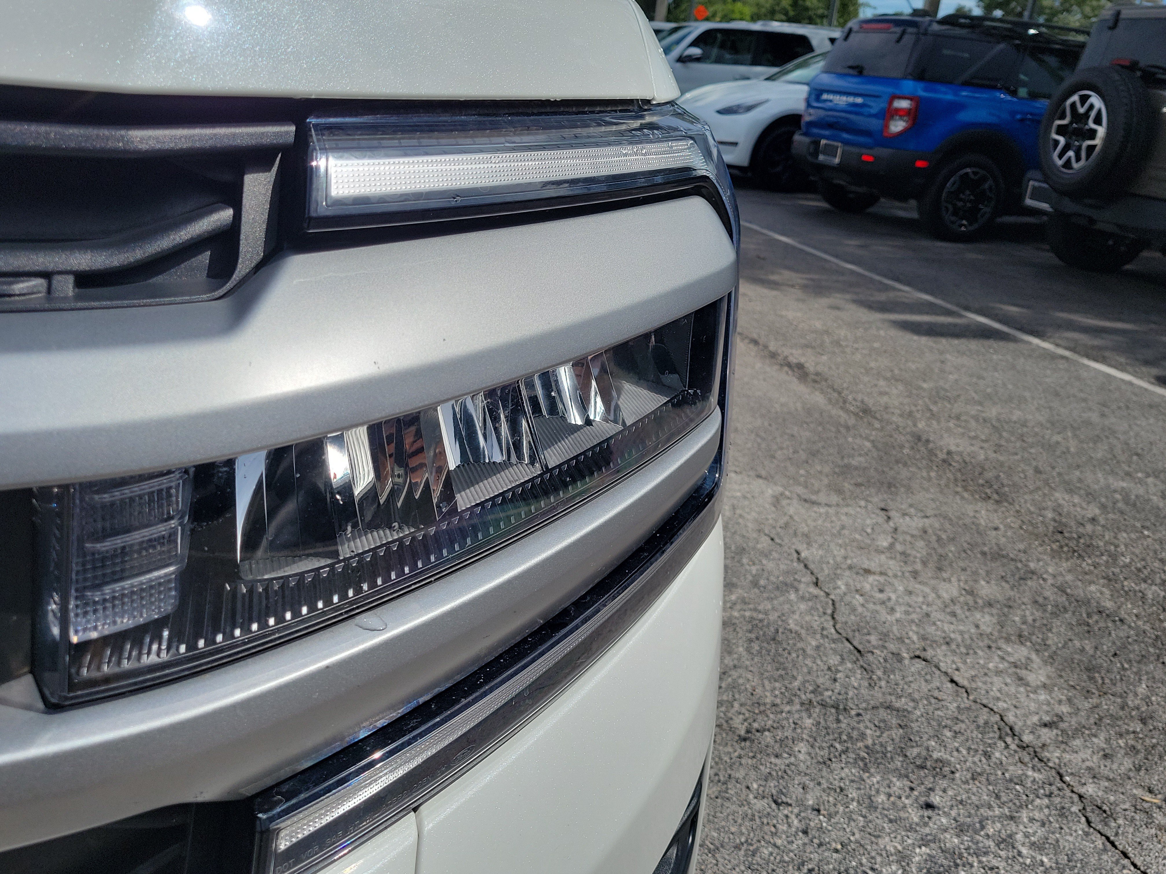 Used 2024 Ford Expedition XLT RWD image 3