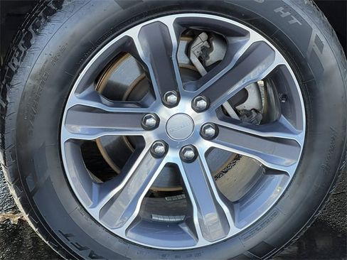 Certified 2024 Jeep Grand Wagoneer L 4WD image 11