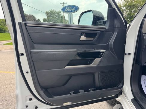 Used 2026 Toyota Tundra Limited AWD/4WD image 17