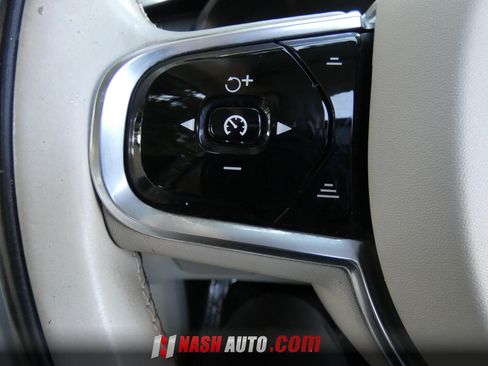 Used 2016 Volvo XC90 T6 Momentum w/ Momentum Plus Package AWD/4WD image 69