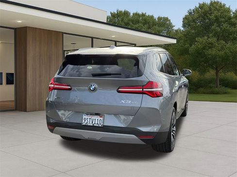 Used 2025 BMW X3 xDrive30i w/ Premium Package image 9