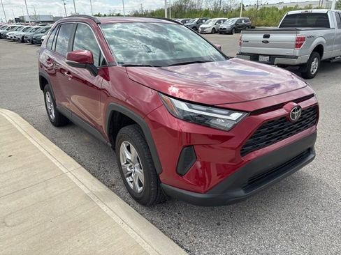 Used 2025 Toyota RAV4 XLE w/ Convenience Package image 7