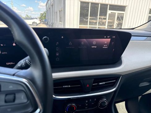Used 2024 Buick Encore GX Sport Touring FWD image 20
