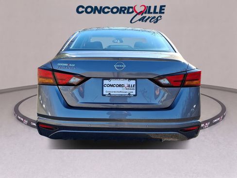 Used 2024 Nissan Altima 2.5 S FWD image 6