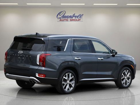 Used 2022 Hyundai Palisade SEL w/ Premium Package FWD image 4