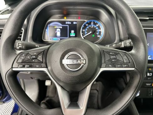 Used 2025 Nissan Leaf S FWD image 16