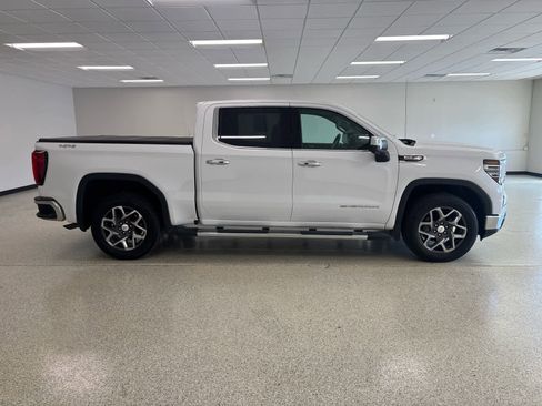Used 2024 GMC Sierra 1500 SLT w/ SLT Convenience Package image 6