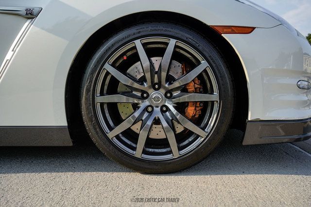 Used 2016 Nissan GT-R Premium AWD/4WD image 59