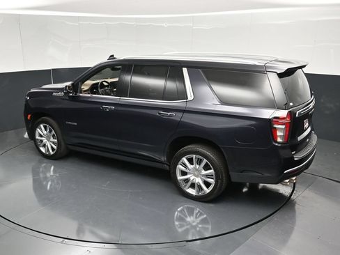 Used 2022 Chevrolet Tahoe High Country w/ Premium Package 2 AWD/4WD image 52