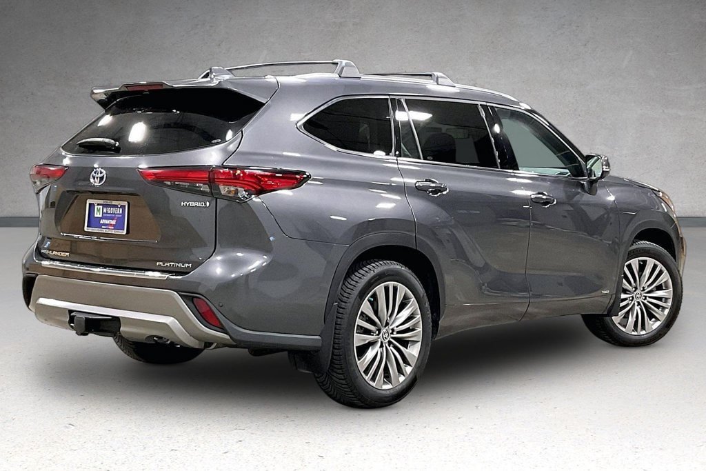 Used 2022 Toyota Highlander Platinum AWD/4WD image 7
