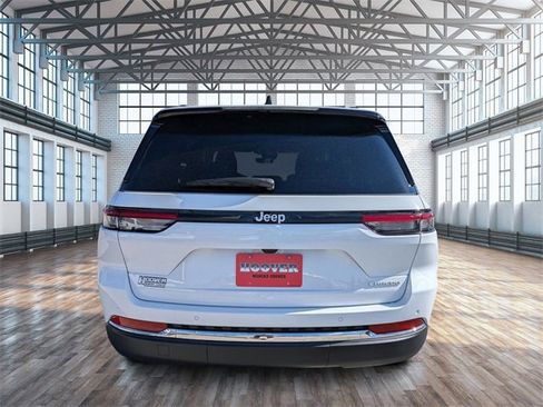 New 2025 Jeep Grand Cherokee Laredo X image 5