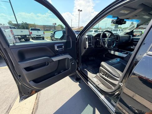 Used 2018 Chevrolet Silverado 1500 LTZ Z71 w/ LTZ Plus Package AWD/4WD image 10