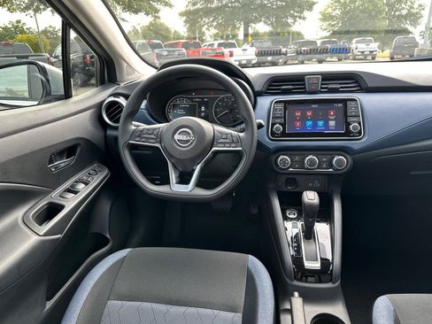 New 2025 Nissan Versa SV w/ Trunk Package FWD image 21