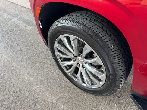 Used 2021 GMC Yukon Denali image 36