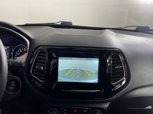 Used 2019 Jeep Compass Latitude AWD/4WD image 27