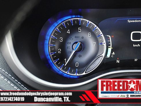 New 2027 Chrysler Pacifica Select FWD image 30