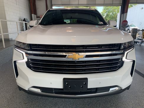 Used 2023 Chevrolet Tahoe LT w/ LT Signature Plus Package AWD/4WD image 2