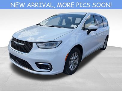 Certified 2023 Chrysler Pacifica Touring-L