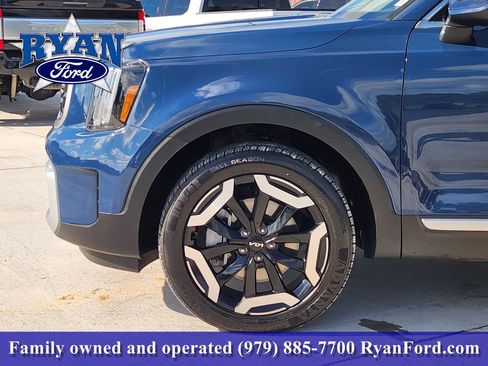 Used 2025 Kia Telluride S AWD/4WD image 5