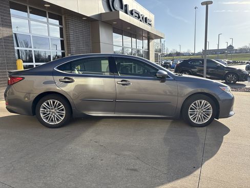 Used 2015 Lexus ES 350 w/ Luxury Package image 11