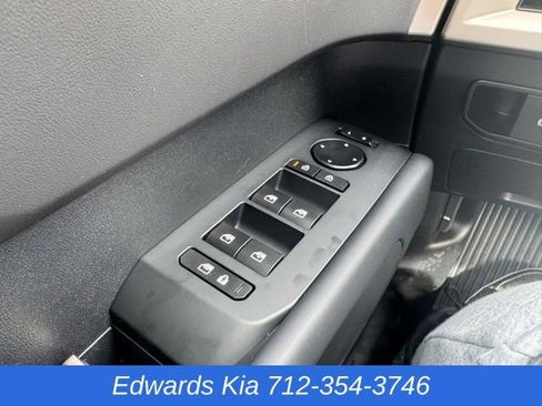 New 2027 Kia Telluride S image 22