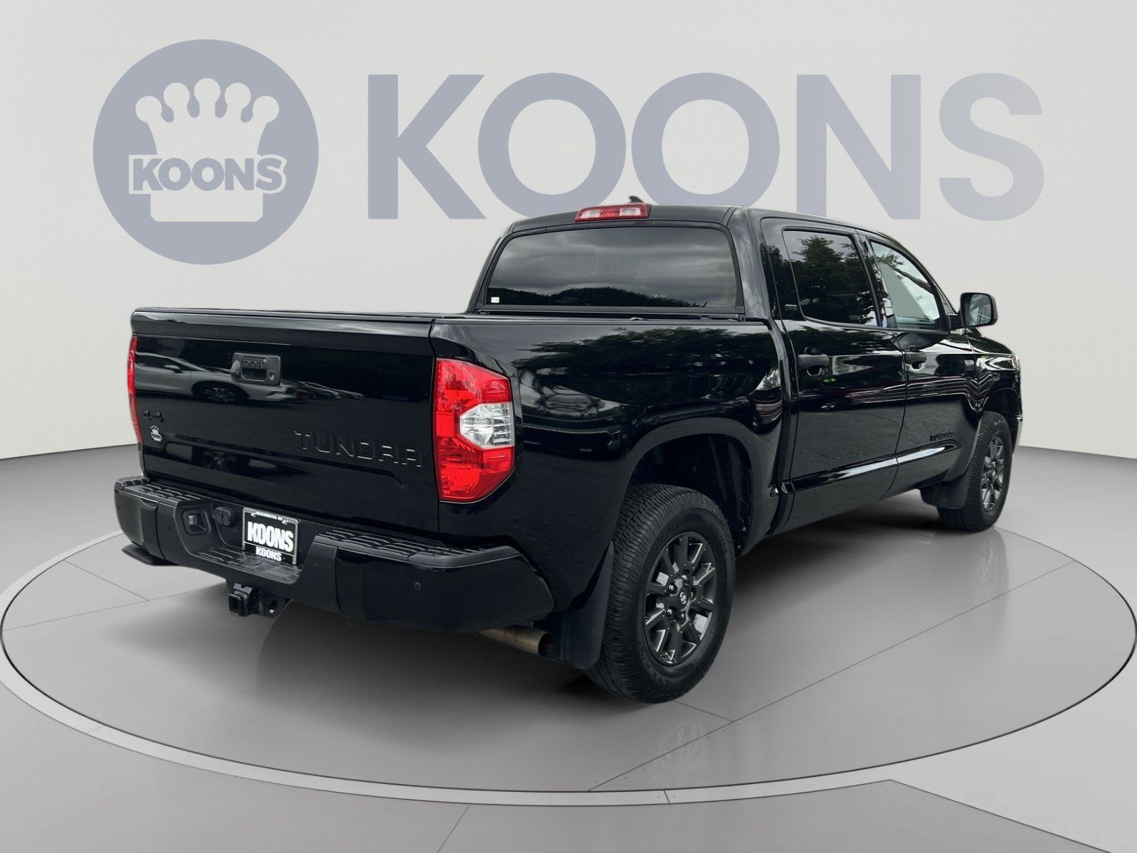 Used 2021 Toyota Tundra SR5 w/ Trail Edition AWD/4WD image 7
