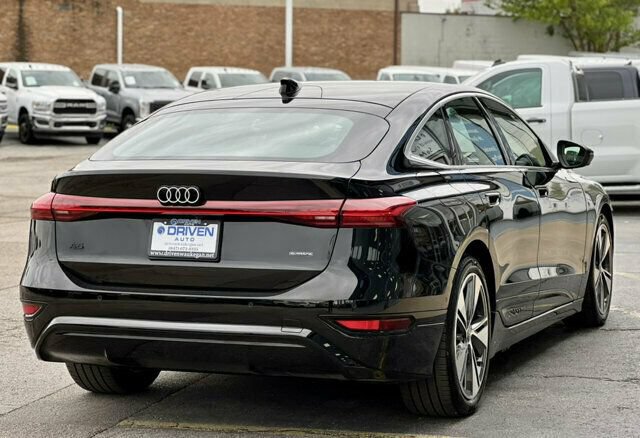 Used 2025 Audi A6 e-tron Prestige AWD/4WD image 5