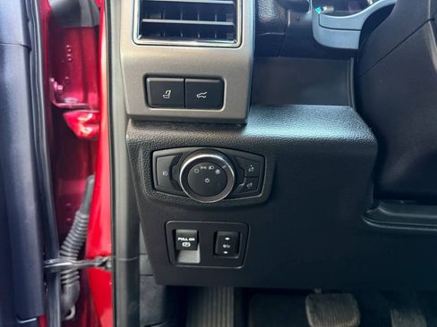 Used 2019 Ford Expedition Max Platinum AWD/4WD image 17
