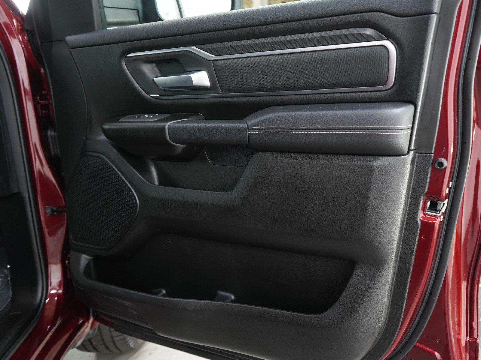 Used 2025 RAM 1500 Big Horn AWD/4WD image 10