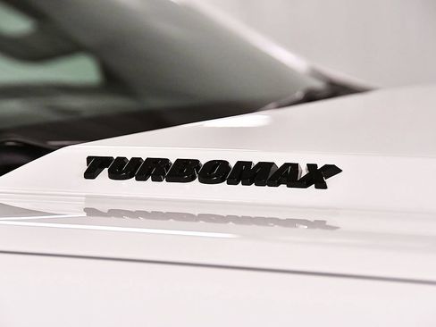 Used 2025 Chevrolet Silverado 1500 Custom w/ Turbomax Blackout Package AWD/4WD image 10