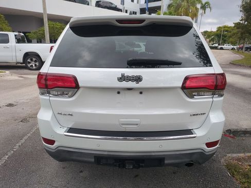 Used 2022 Jeep Grand Cherokee Limited w/ Trailer Tow Group IV image 6