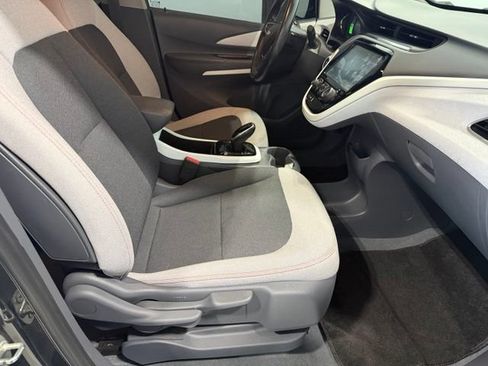 Used 2020 Chevrolet Bolt LT FWD image 22