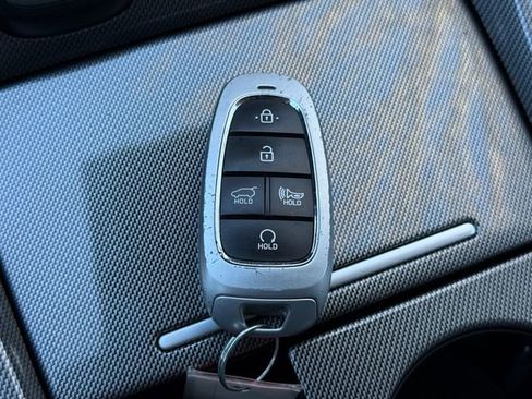 Used 2023 Hyundai Santa Fe SEL image 13