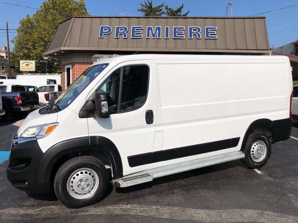 Used 2025 RAM ProMaster 2500 w/ U-Haul Equipment Group FWD image 2