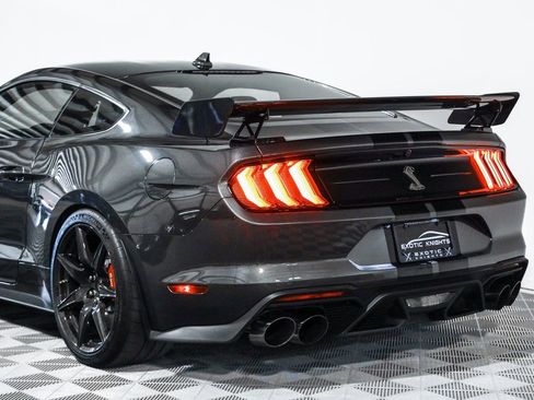 Used 2020 Ford Mustang Shelby GT500 w/ Carbon Fiber Track Pack image 21