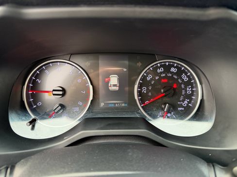 Used 2019 Toyota RAV4 LE image 31