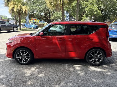 Used 2021 Kia Soul GT-Line FWD image 2