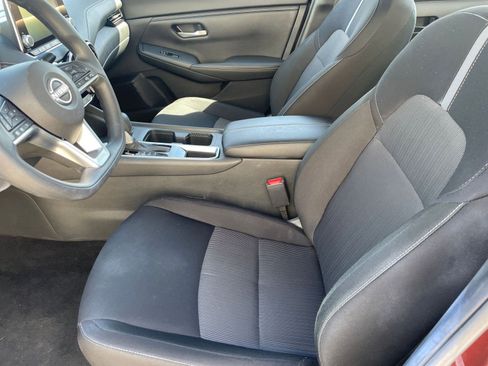 Used 2025 Nissan Sentra SV image 24